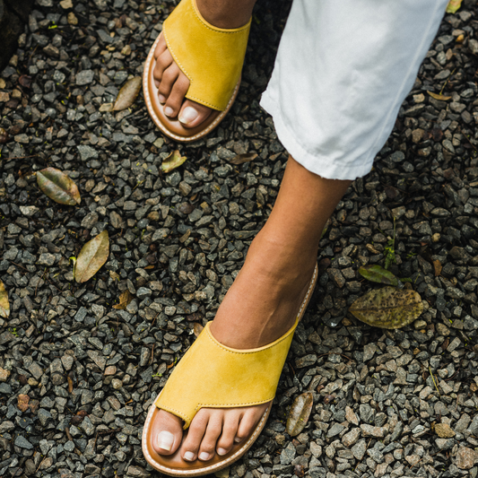 Strut sandals in yellow hunting suede and padded leather soles